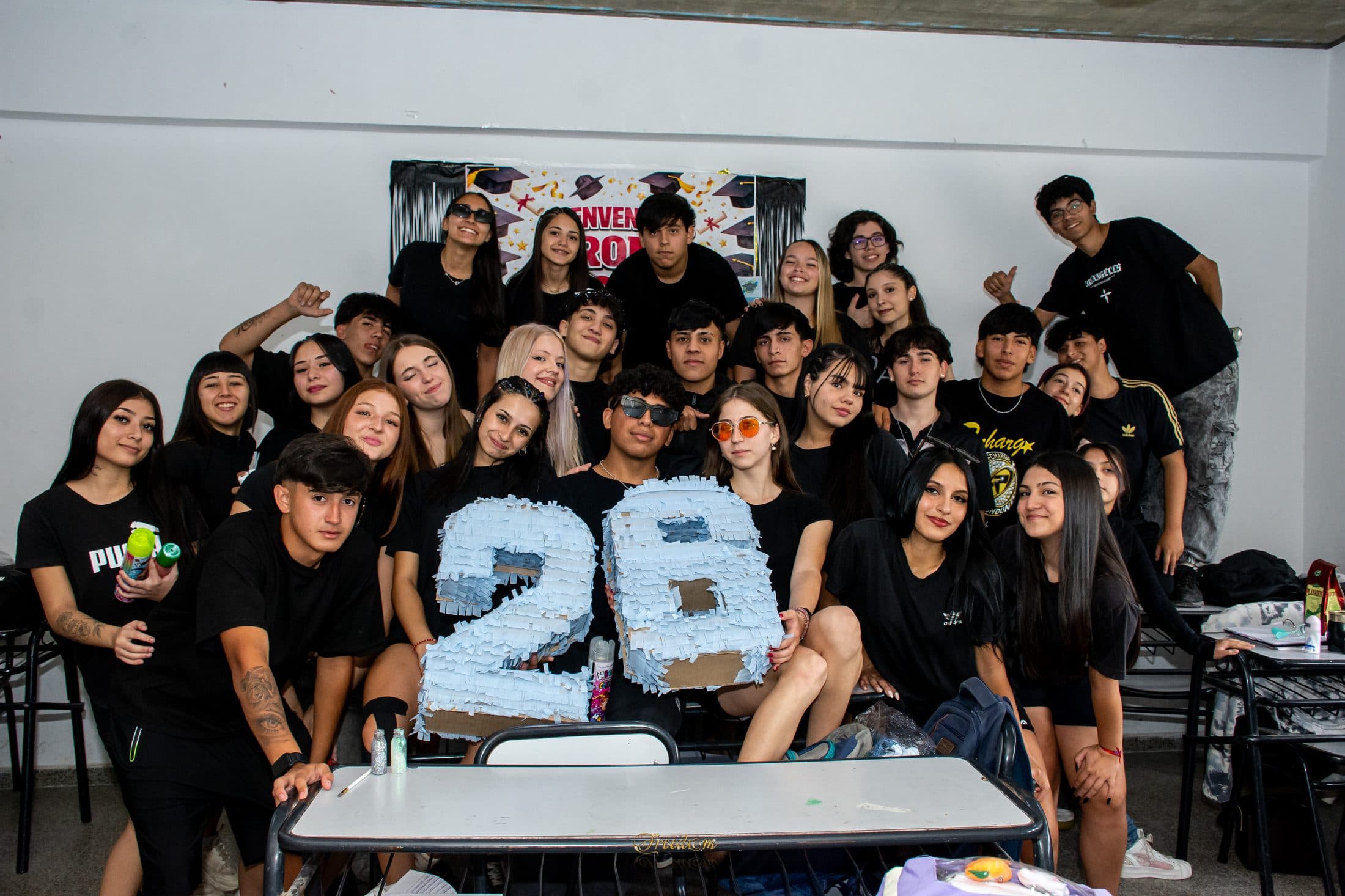 Egresados - Presentación de Camperas - foto 4